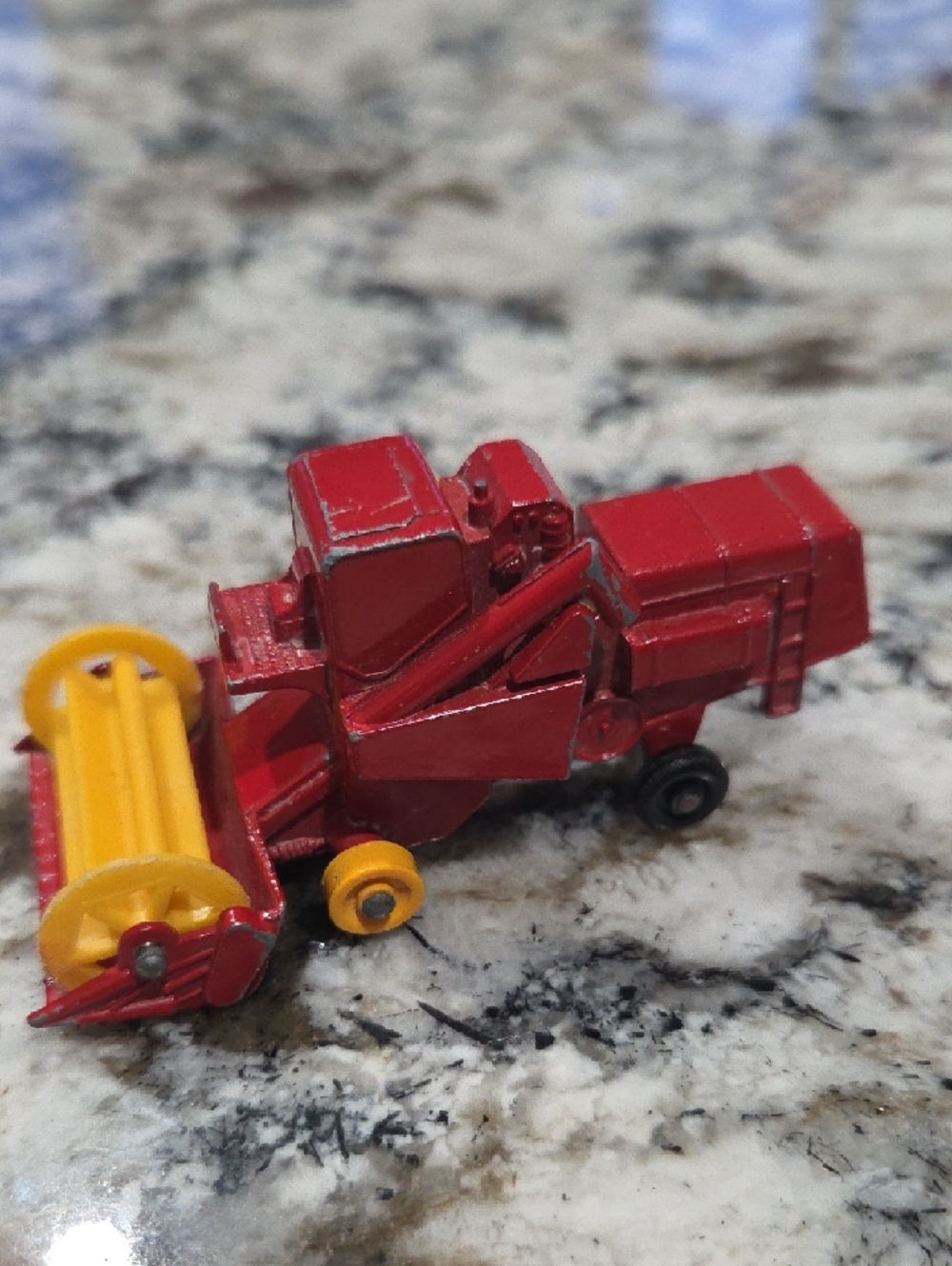 Vintage Matchbox Lesney No. 65 Claas Combine Harvester - Picture 2 of 3